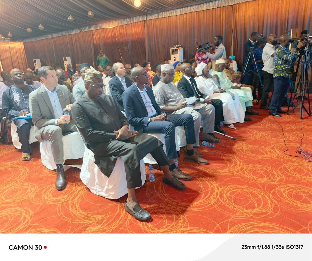 Konrad-Adenauer-Stiftung RP Sahel (@kas_sahel) on Twitter photo d'Importance capitale et d'actualité, lutter contre la désinformation et pour la promotion de l’intégrité de l’information dans les processus électoraux et politiques est pan crucial...
<a href="/NDI/">National Democratic Institute</a> <a href="/KAS_Sahel/">Konrad-Adenauer-Stiftung RP Sahel</a> <a href="/IFES1987/">IFES</a> <a href="/SFCG_Mali/">Search for Common Ground_MALI</a> s'associent à la <a href="/HAC_Mali/">Haute Autorité de la Communication HAC-Mali</a> d'Importance capitale et d'actualité, lutter contre la désinformation et pour la promotion de l’intégrité de l’information dans les processus électoraux et politiques est pan crucial...
<a href="/NDI/">National Democratic Institute</a> <a href="/KAS_Sahel/">Konrad-Adenauer-Stiftung RP Sahel</a> <a href="/IFES1987/">IFES</a> <a href="/SFCG_Mali/">Search for Common Ground_MALI</a> s'associent à la <a href="/HAC_Mali/">Haute Autorité de la Communication HAC-Mali</a>