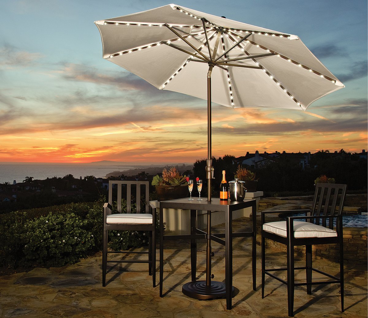 SupplySequoia's tweet image. We believe that outdoor life is better under your umbrella! These beautiful umbrellas of today are far superior to the umbrellas of old. Ambient LED lighting &amp;amp; more! Kick up your #OutdoorLiving game a notch and Experience the Ultimate in Outdoor Living Space® at #SequoiaOutBack.