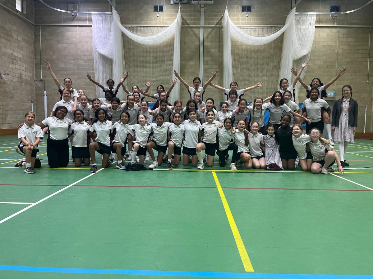 Goodbye to year 6! Their last PE lesson and what superstars they have all been! We wish them lots of luck on their next adventure! #BrightMindsBrightFutures #BromleyHighSport <a href="/bromleyhs/">Bromley High School</a>