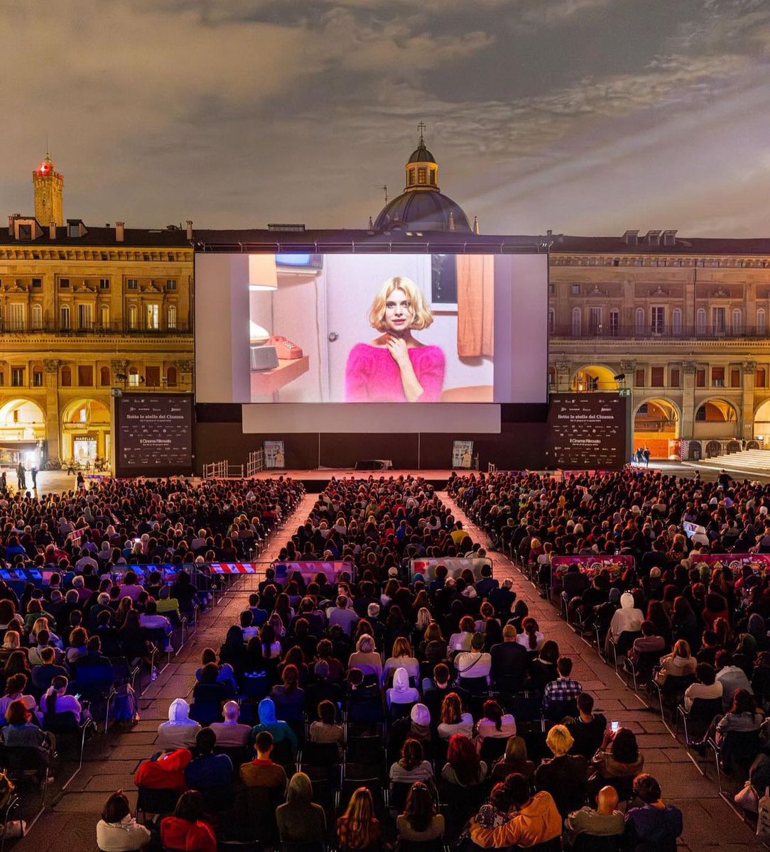 A summer screening of Wim Wenders’ ‘Paris, Texas’ at Cineteca Di Bologna.

(📸 Margherita Caprilli)