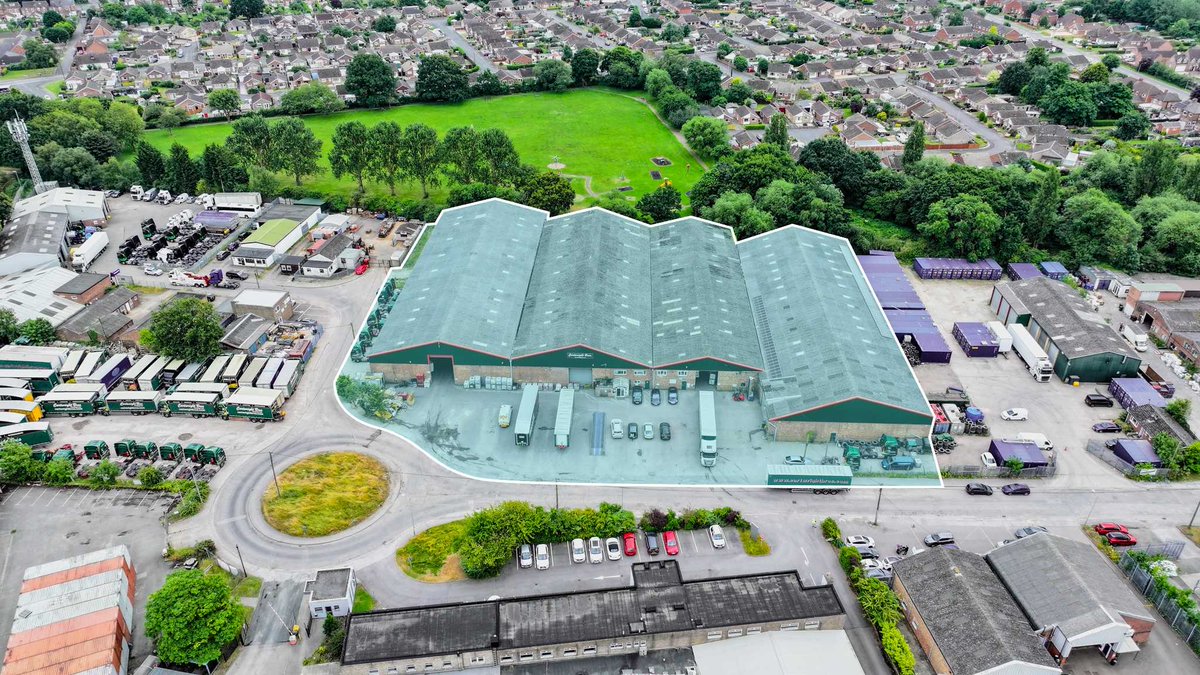 EachEstate's tweet image. #General Industrial #Warehouse
#LN6 North Hykeham to Sell 78,733 sf
each.co.uk/w/240609110616…
A detached self-contained 4 bay of steel portal frame on a site of 2.65 ac, external yard and parking area.  Within the principal commercial district of Lincoln, just off Station Road..