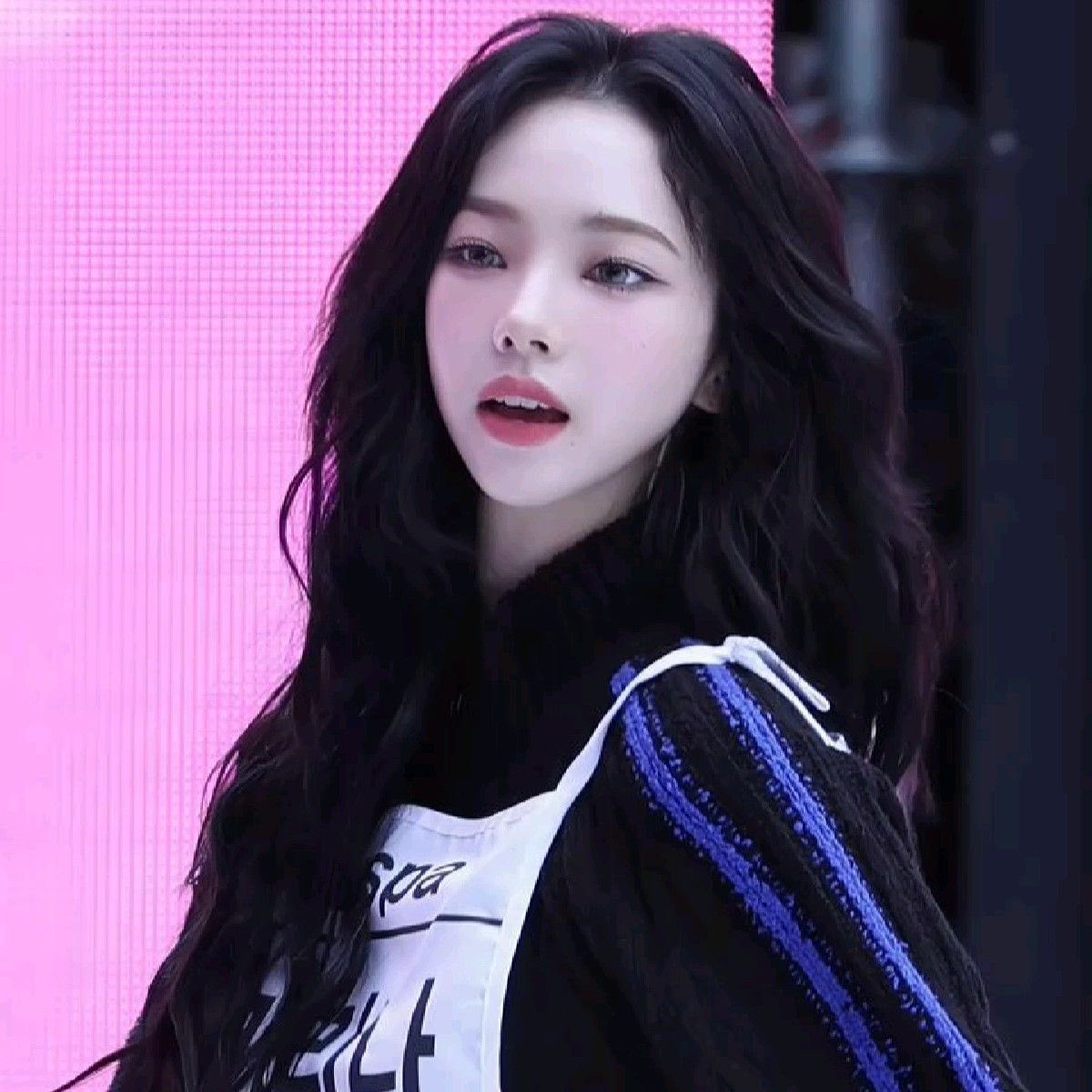 wormo00o's tweet photo. 카리나 낙서…. 요즘 지민씨 너무 좋다걍… https://t.co/wX0kIiV5fU