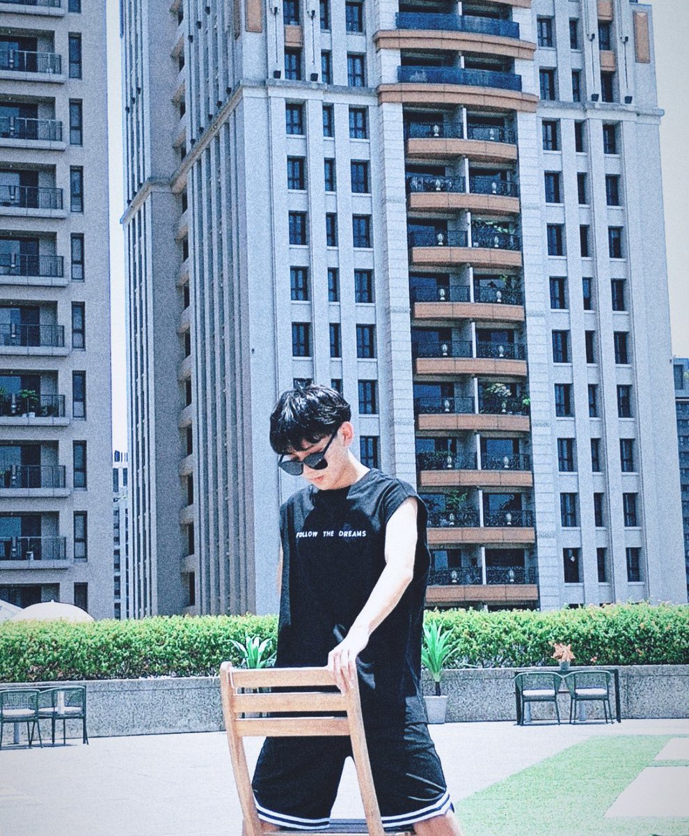 cu_canjun's tweet photo. 椅子：😍 https://t.co/TfiYVThrzb