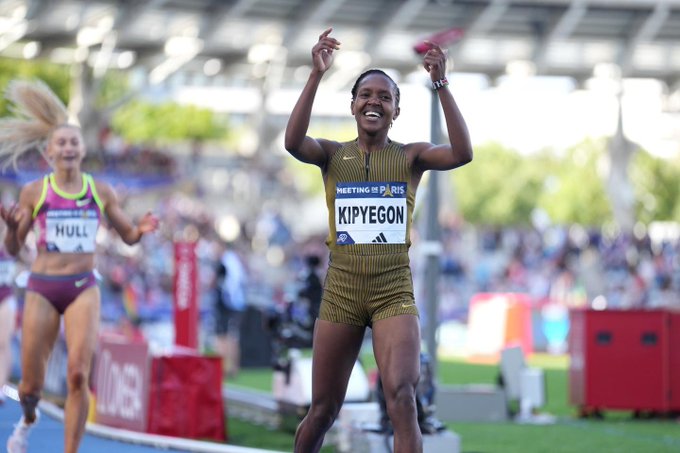 michezo254's tweet photo. Kipyegon Sets Sights on Future Records Following Stellar Performance in Paris - https://t.co/TIYqWyXSe2 https://t.co/rSej6emWrQ
