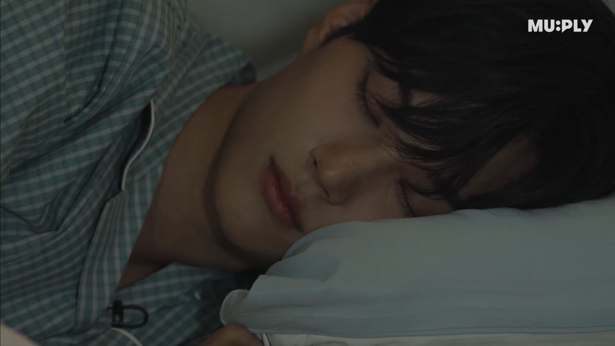 _forhanbin_'s tweet photo. just a six minute long video of them sleeping😭 anyways hanbin is beautiful https://t.co/1n7DOLTXk0