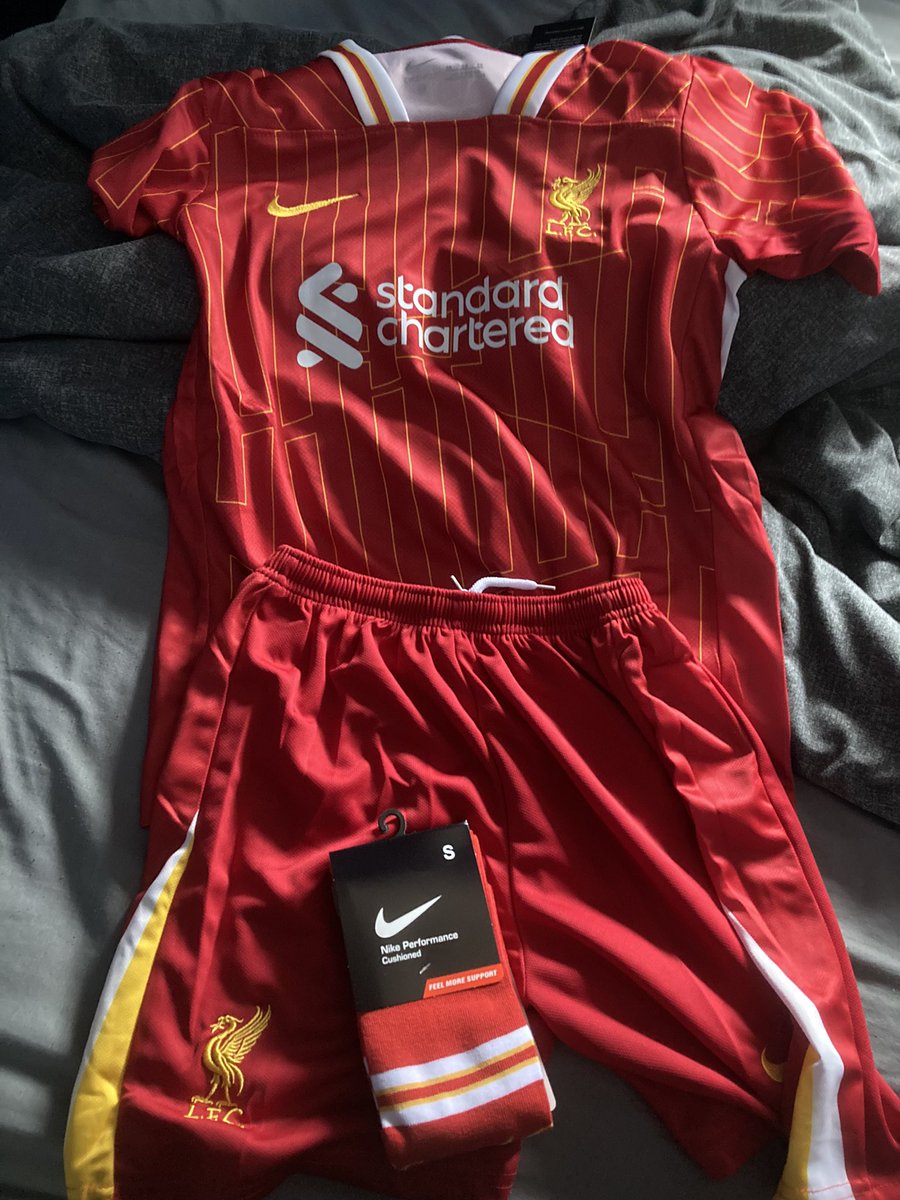 keithlord3's tweet photo. New kit for the lad for our holiday next week. Nice one @Chunkymonkey363 great service and quality https://t.co/ujG6YVLypK