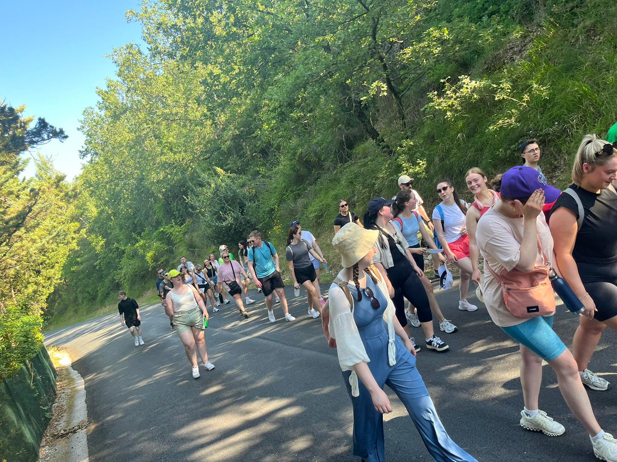 rcdomyouth's tweet photo. The RCDOM Youth pilgrimage has arrived in Assisi! After Mass at the Basilica of S. Maria Degli Angeli, they had a restful evening and a good sleep before setting off on foot for the steep climb to the Eremo Delle Carceri, where St Francis would often go to pray. @rcmotherwell https://t.co/sR1jxtIJXv