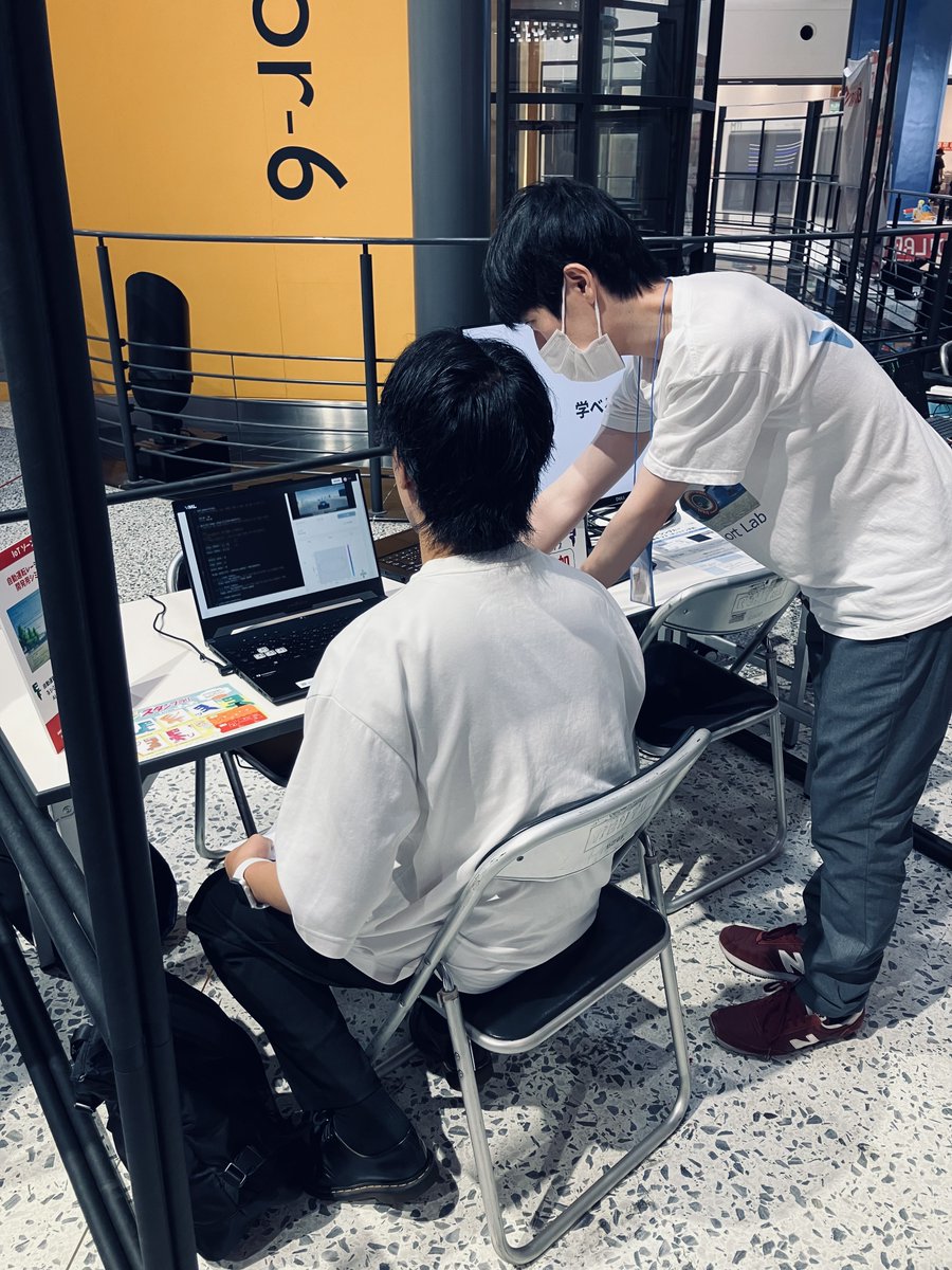 0xVML's tweet image. 週末はTechSeekerでの展示でした！

子どもから大人まで、自動運転レーシングカーの開発体験🏎️💨
なんと10秒以上タイムを縮めた人もいました😳

ご来場いただきありがとうございました！

#TechSeeker #テックシーカー