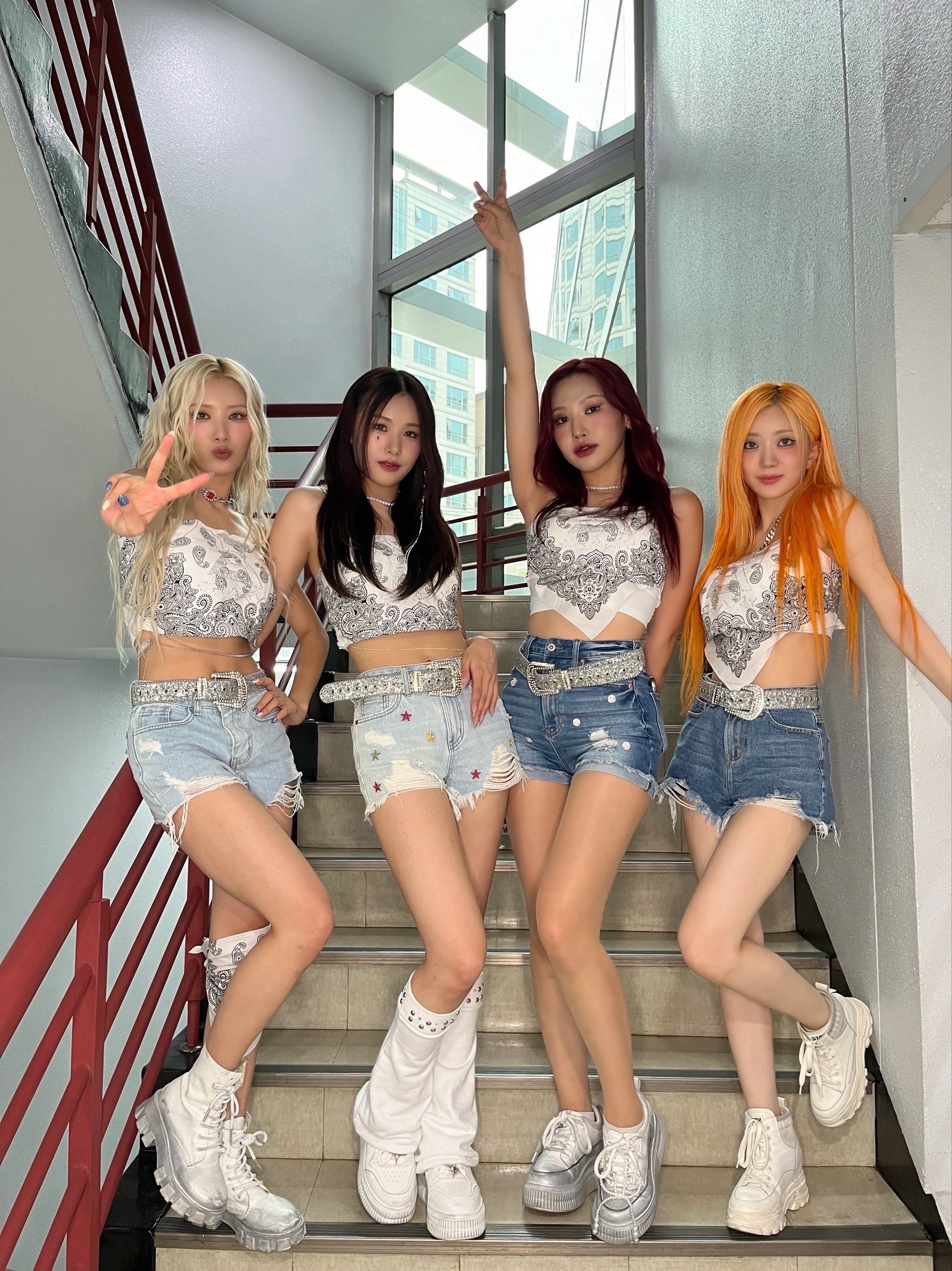 GSCpmlyaEAAc9Jl?format=jpg&name=4096x4096