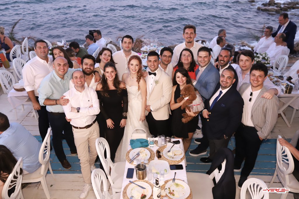 Dünya evine giren değerli mezunumuz <a href="/emrekcdrl/">Emre K.</a> ve Merve Hanım’a ömür boyu mutluluklar dileriz.