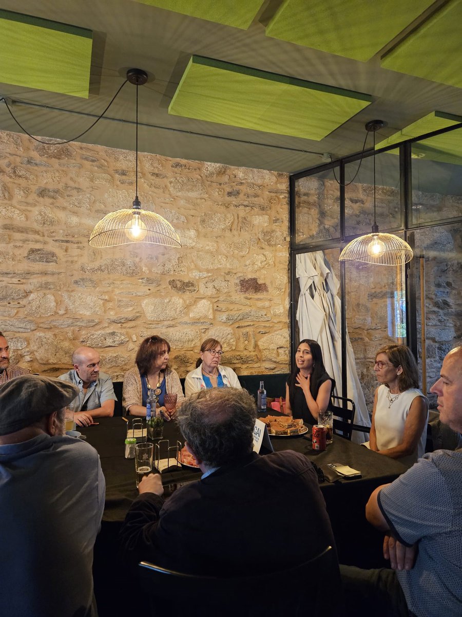 IsraelinSpain's tweet photo. La semana pasada nuestra portavoz @Tal_Itzhakov visitó Galicia para encontrarse con los medios de comunicación, nuestros amigos de @GalegaIsrael , la comunidad judía e impartir diversas charlas.
Seguimos estrancho lazos y tendiendo puentes. https://t.co/eIpo7ob1DZ