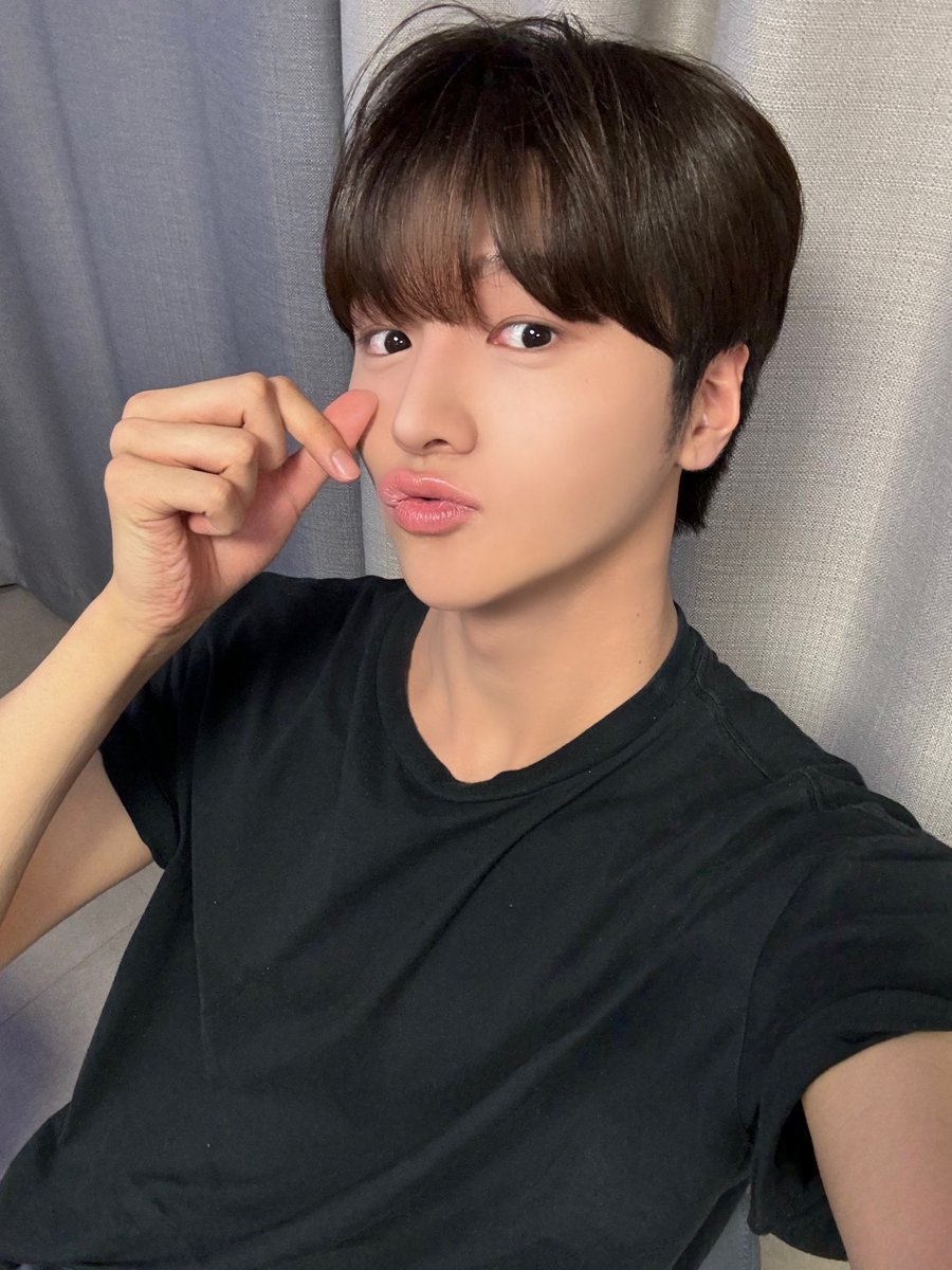 DRIPPIN's tweet photo. [📸] #DRP_PIC

◾2024. 07. 09
◽HAPPY JUNHO DAY

7월 여름의 보석 준호의 생일 ૮ ˶ ˆ ᴥ ˆ ˶ ა🎂
멜론만큼 당도 높은 차준호 얼굴 😎➰💚

축하해 주신 드리밍 감사합니다 🥳

#DRIPPIN #드리핀
#차준호 #CHAJUNHO
#7월_여름의_보석_준호 https://t.co/WgZiKPbcRb