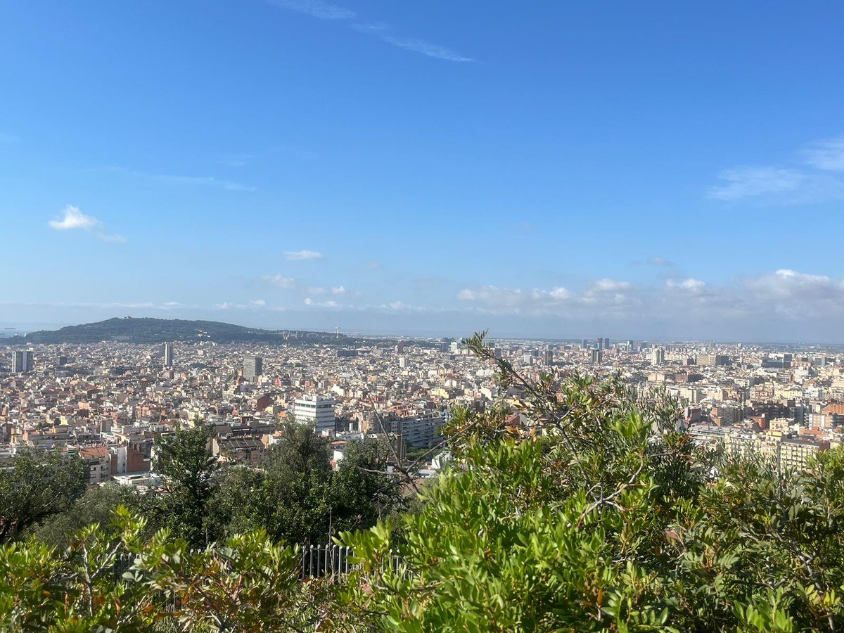 🇪🇸YEAR 9 BARCELONA 2024 🇪🇸 Day 1 - Morning

A very hot 🥵 but beautiful Parc Guell