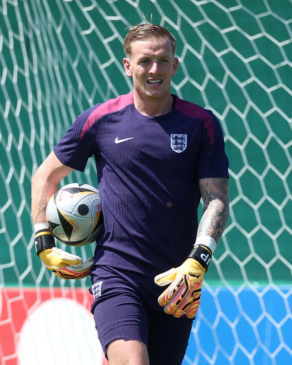 England's tweet photo. JP. 😄 https://t.co/pQAlykBKrQ