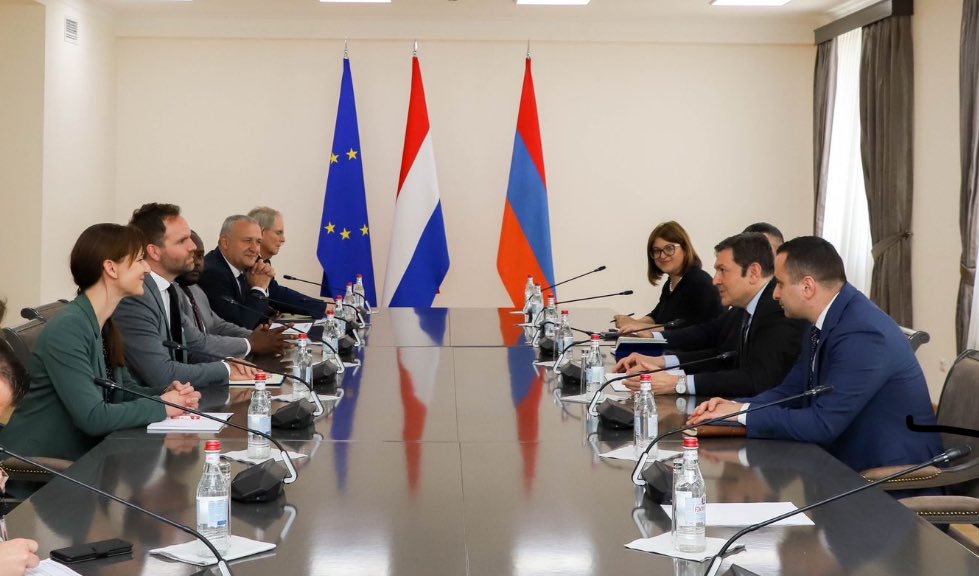 Paruyr Hovhannisyan tweet media