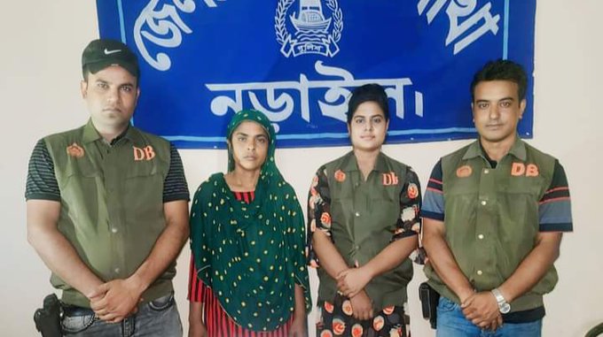 নড়াইল ডিবি পুলিশের অভিযানে ফেন্সিডিলসহ মহিলা গ্রেফতার