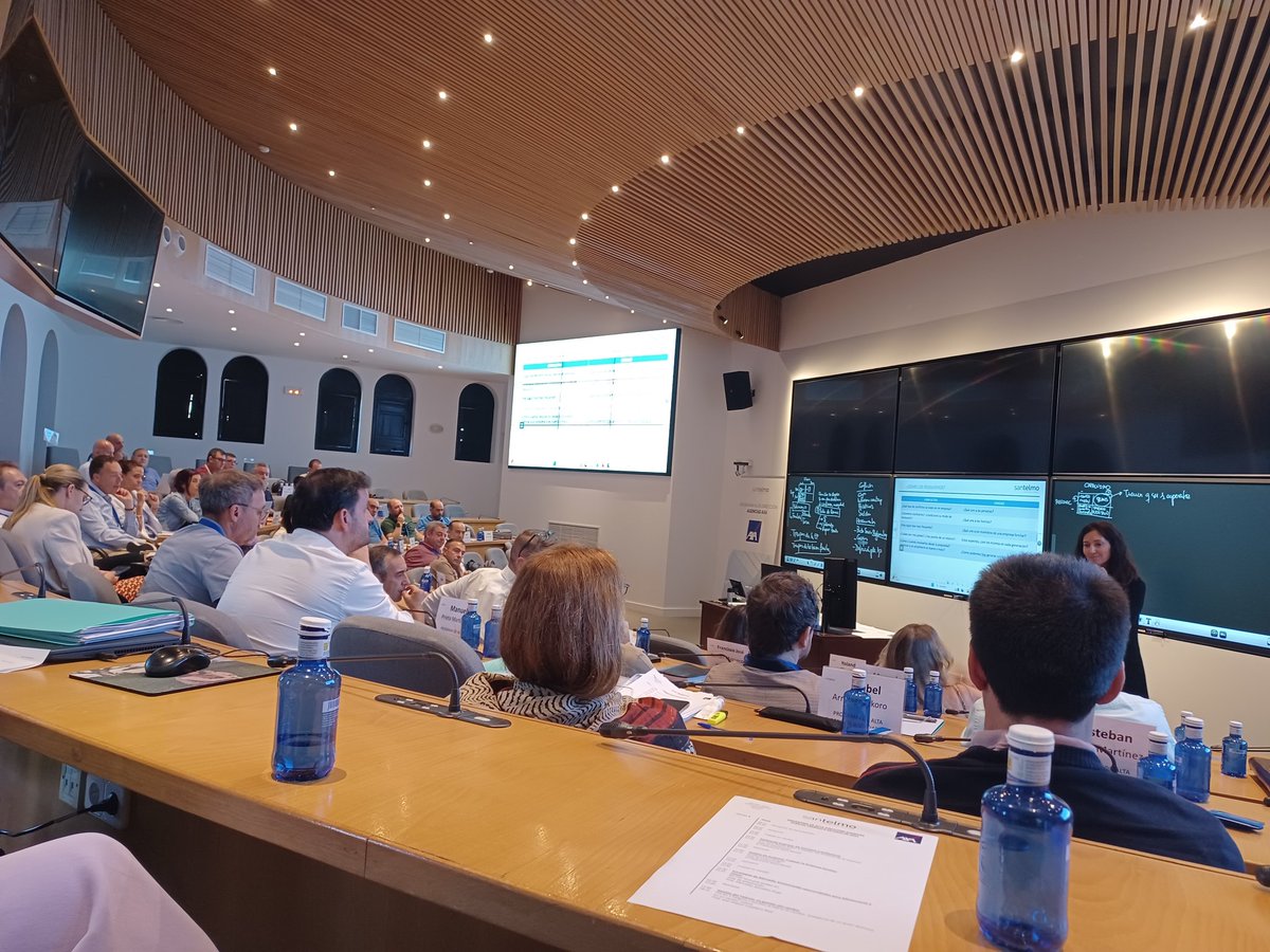 Todo va llegando a su fin. En la jornada previa a la graduación de la 1a promoción del curso de alta dirección de agencias AXA. Hoy abordando un tema tan i yeresante como la sucesión en el entorno de la empresa familiar.