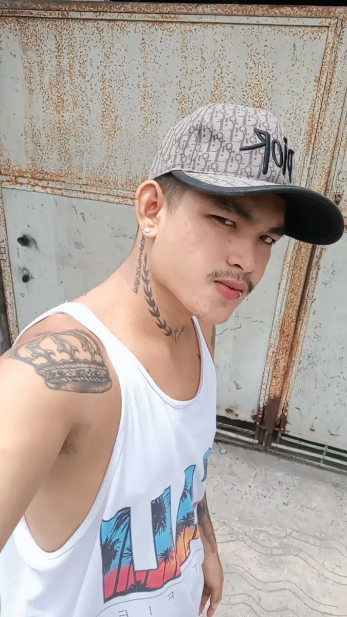 stevehalfbaked's tweet photo. Hi also available anytime pm me
Dick pic sa mag retweet and follow send ko sayo https://t.co/Sj2qcm6PQg