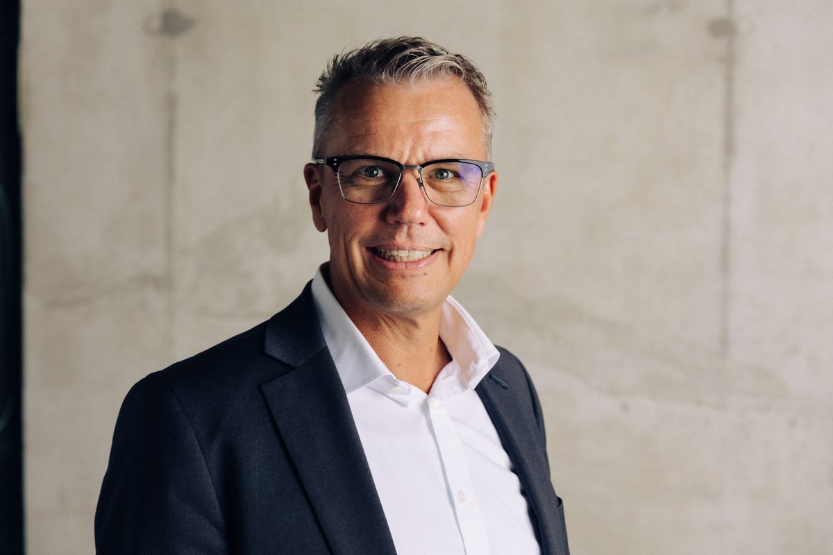 DMFin_'s tweet photo. Deutsche Mittelstandsfinanz stärkt mit Dr. Dirk Frobese Branchenexpertise im IT- und Softwaresektor

Deutsche Mittelstandsfinanz, eine führende M&amp;A-Beratung, erweitert mit dem IT-Unternehmer Dr. Dirk Frobese als Senior Advisor Branchen-Know-how in den Zukunftsmärkten IT/Software. https://t.co/zgIAJ5Go8z