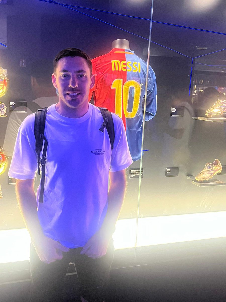 MRC_1st's tweet photo. 🇪🇸 YEAR 9 BARCELONA 2024 🇪🇸 Day 1 - Afternoon

From a hot Parc Guell onto a very cool @FCBarcelona with a very happy Mr Hancock 👍🏻 https://t.co/25W7bfKmLt
