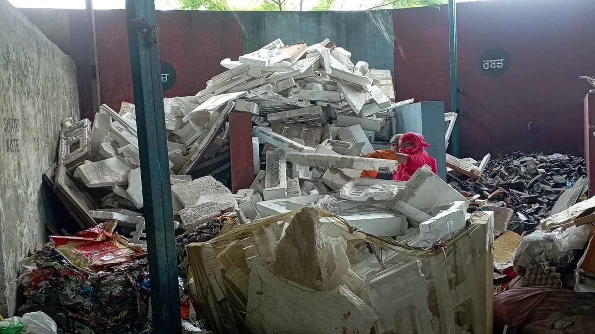 pmidcpunjab's tweet photo. Punjab : Under #SafaiApnaoBimaariBhagao Campaign, Municipal Council Mandi Gobindgarh sold 100kg Dry Waste to for further processing.
#StopDiarrhoea2024
#Punjab #Pmidc
#wastemanagement
#swachhbharatmission
@SwachhBharatGov
@swachhbharat
@RoopaMishra77 https://t.co/UCpT6rM7WY