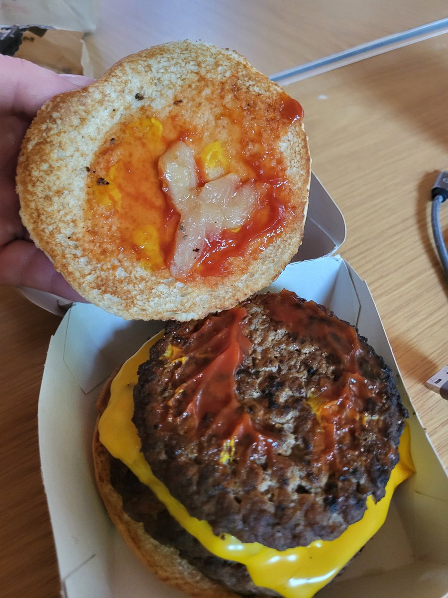 Tamxx83's tweet photo. @McDonaldsUK wow, you really spoil us with the amount of onions on your hat trick burger 🙄 https://t.co/kmZYFKw1h8
