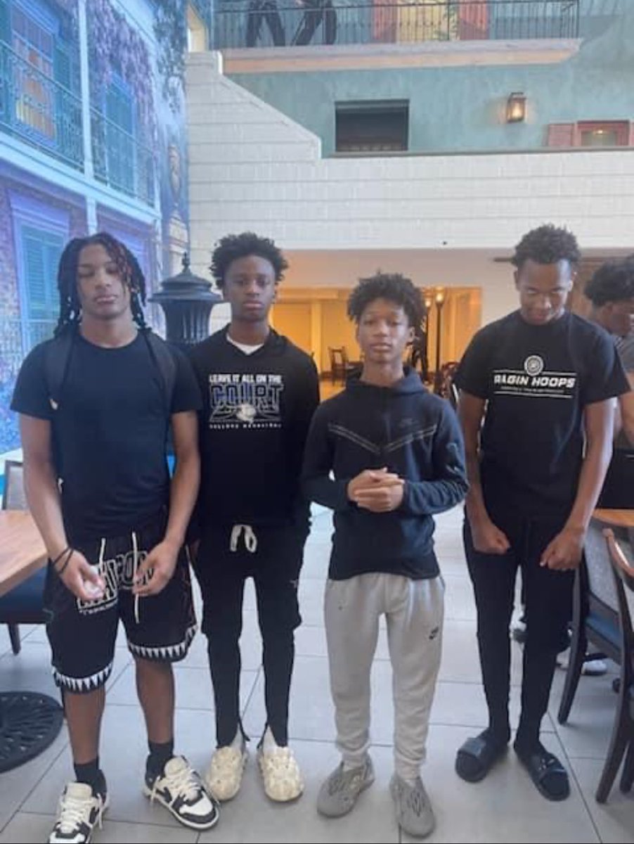 DTDAWGSBBALL's tweet photo. Well, Well, Well Looks whose back🐶

 Our boys finished Summer League play with a 22-7 record. We still have ways to go, but I'm excited about where we are headed. One step at a time. 

See yall in the Fall!!!!!

#WeAreDthib https://t.co/FNFLSgGM1e