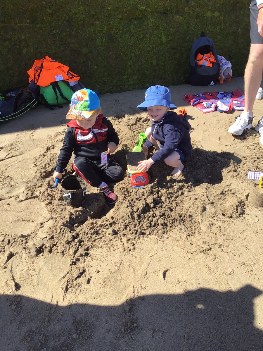 EastWhitbyPA's tweet photo. And then we had a fabulous time on the beach #eastwhitbyeyfs #eastwhitbypersonaldevelopment https://t.co/icXt5KEbwU