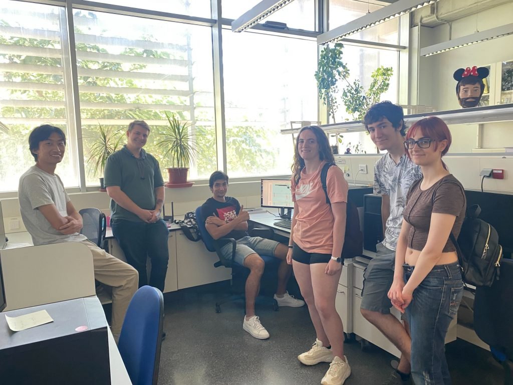 anaconesa's tweet photo. The Winners of the Spain Biology Olympics visit the @Conesa_Lab to learn how bioinformatics contributes to biological research with the help of our @MSCActions @LongtrecEU Doctoral Candidates,  IA demonstration included!!! Read our post 👉👉👉 
https://t.co/UUvGdSx279 https://t.co/j0mdnC23CD