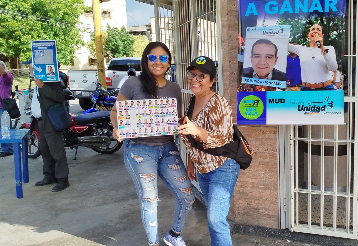 #8Julio Recorrido casaXcasa en el sector Maletero, La Victoria Mpio Ribas, Aragua, llevando el mensaje <a href="/MariaCorinaYA/">María Corina Machado</a> invitando a votar por Edmundo González <a href="/EdmundoGU/">Edmundo González</a> y mostrando como votar y defender el voto. #VamosAGanarConEdmundo #HastaElFinal #ConVzla Informa <a href="/freddytapia57/">FREDDY TAPIA</a>