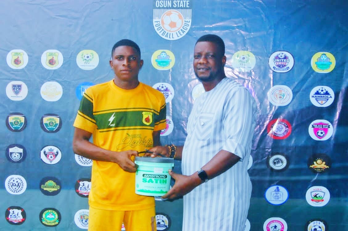 OsunFa's tweet photo. SMARTCITY OSUN STATE FOOTBALL LEAGUE SUPER 8
DAY 2 MN1
FULL-TIME
Hommydays 0-3 Igbajo UF
Bello Yusuf ⚽ 17'
Olaniyan Afeez ⚽⚽48'65'
MAN OF THE MATCH - BELLO YUSUF
@smartcityplcng
#Sotero💧
#SmartCity
#ArmstrongPaints
#Desarrollar
#Sportalytics
#Threadsandus
#BlackdrumTV https://t.co/rqp5LF4wi6