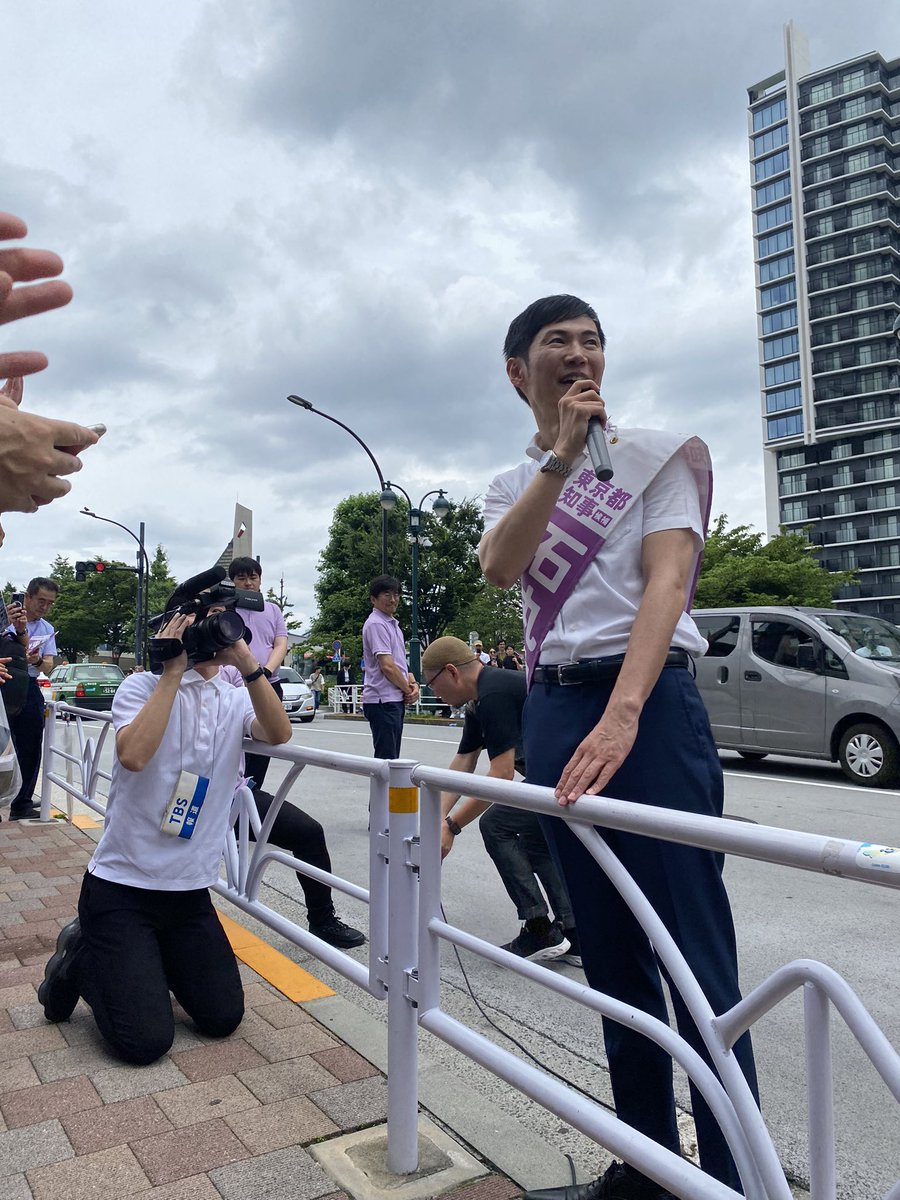 Ritottoke's tweet photo. 石丸さん、本当にありがとうございました！あなたの栄光も、人生初めての挫折も我々ゆかいな仲間たちが共にします！今の空虚感もあなたに着いてゆくため懸命に働いて英気を養います！今はどうかゆっくりお休み下さい、、その時まで。
#石丸伸二 https://t.co/nxBO0untSp