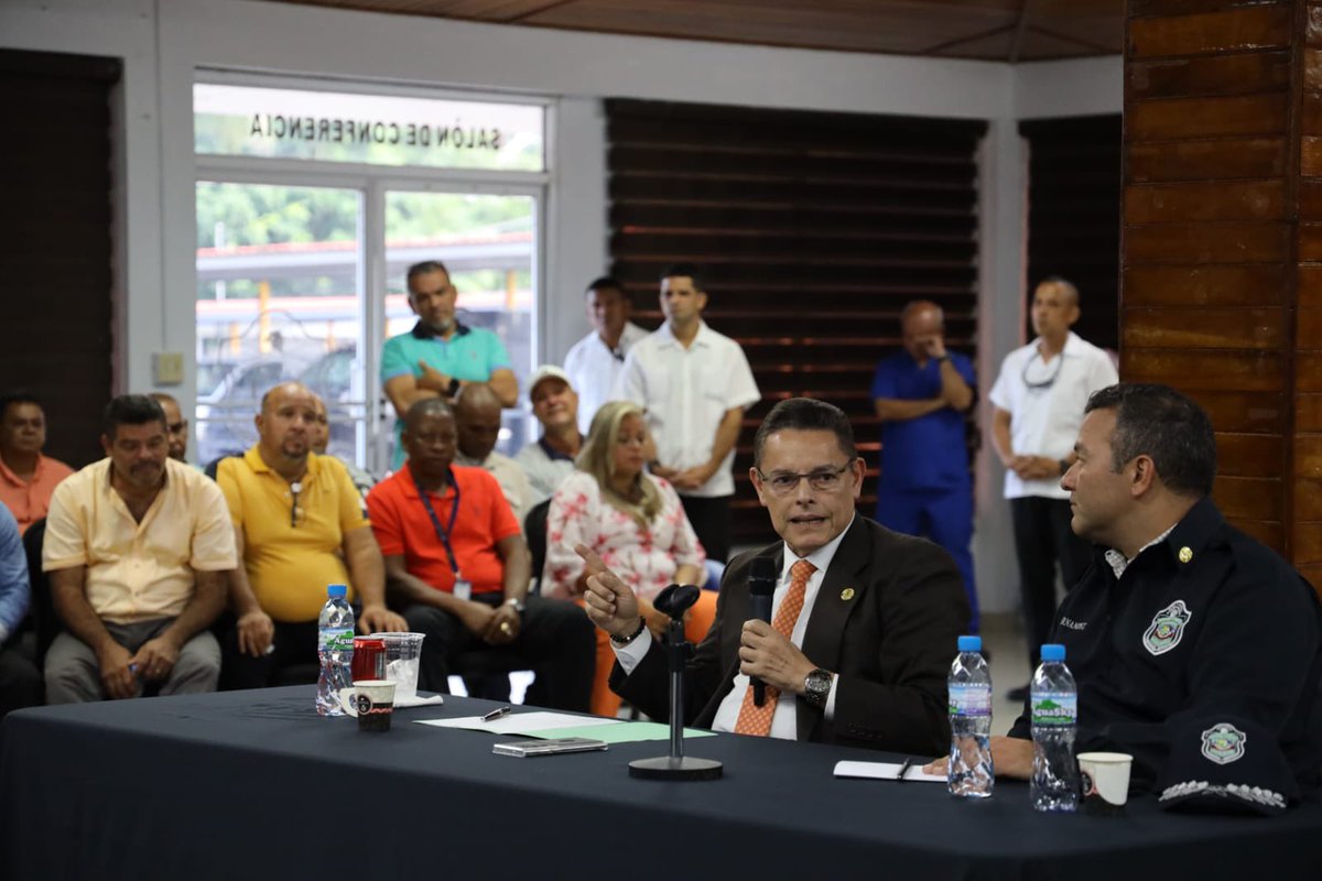 Valoramos el esfuerzo de 30 años de servicio de aquellos que sirvieron a la patria y que anteriormente no fueron escuchados, por ello hemos garantizado los fondos suficientes que permitan su jubilación. De esta forma también dignificamos a aquellos hombres y mujeres de uniforme,