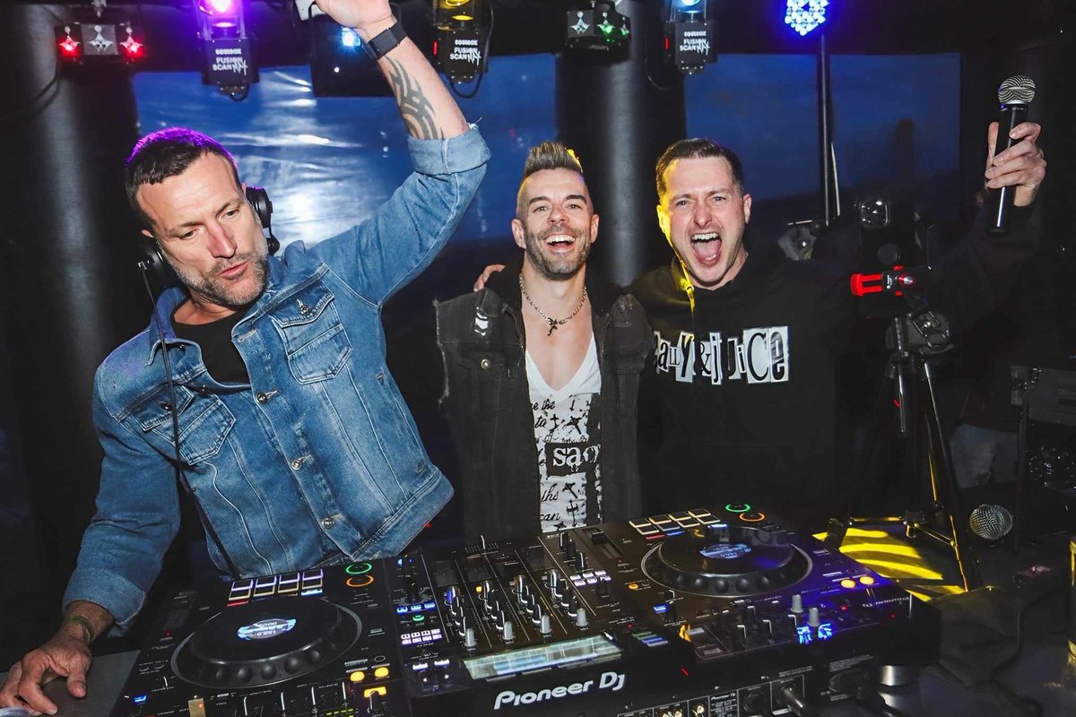 callyandjuice's tweet photo. Thank you Barntek! We had a blast! 🏴󠁧󠁢󠁷󠁬󠁳󠁿

📸 MAGG Photography https://t.co/lqRgEvMZ9Q
