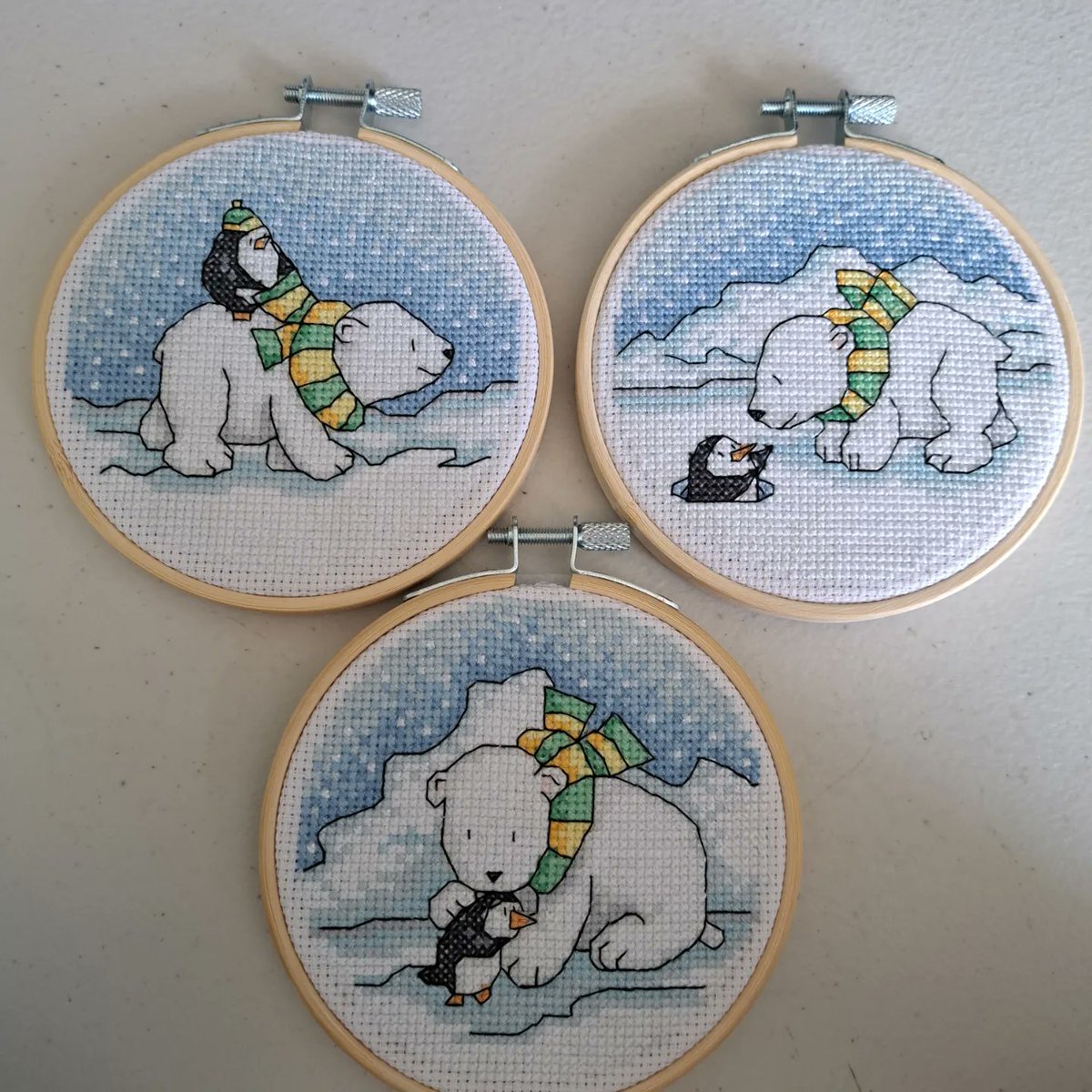 Celene41437349's tweet image. Finished the 4th one, and I finally put the felt on the back of the first 3.

#crossstitch #polarbear