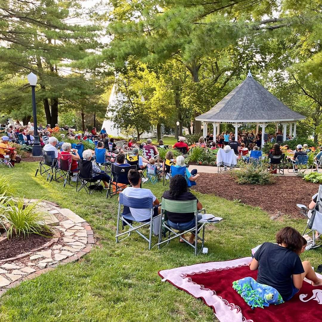 visitMVL_ia's tweet photo. Looking for an evening activity?
Head to Mount Vernon's Memorial Park tonight for Tuneful Tuesdays at 7:30! 🎶
Enjoy a free, outdoor concert featuring The Mount Vernon Community Band! 🙌
#visitmvl #communityband #communityconcert #outdoorconcert #mountvernoniowa https://t.co/VJbvnZSi1o