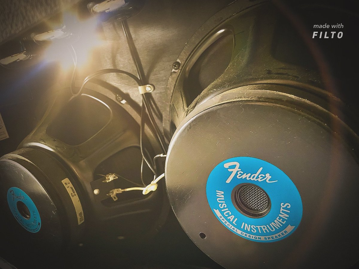 ZAKna1's tweet photo. Fender Twin Amp
甘〜いサウンド🎶
#フェンダー
#フェンダーアンプ
#fender
#fenderamps https://t.co/g4oDqOYMnJ