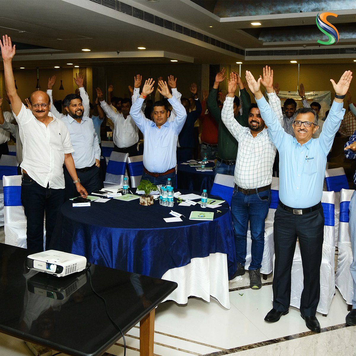 Sanchar_group's tweet photo. Some Elegant moments of our Channel Partner Meet Fy23
#sanchargroup
#channelpartner #meet #FY23 https://t.co/eDjuI1xB7X