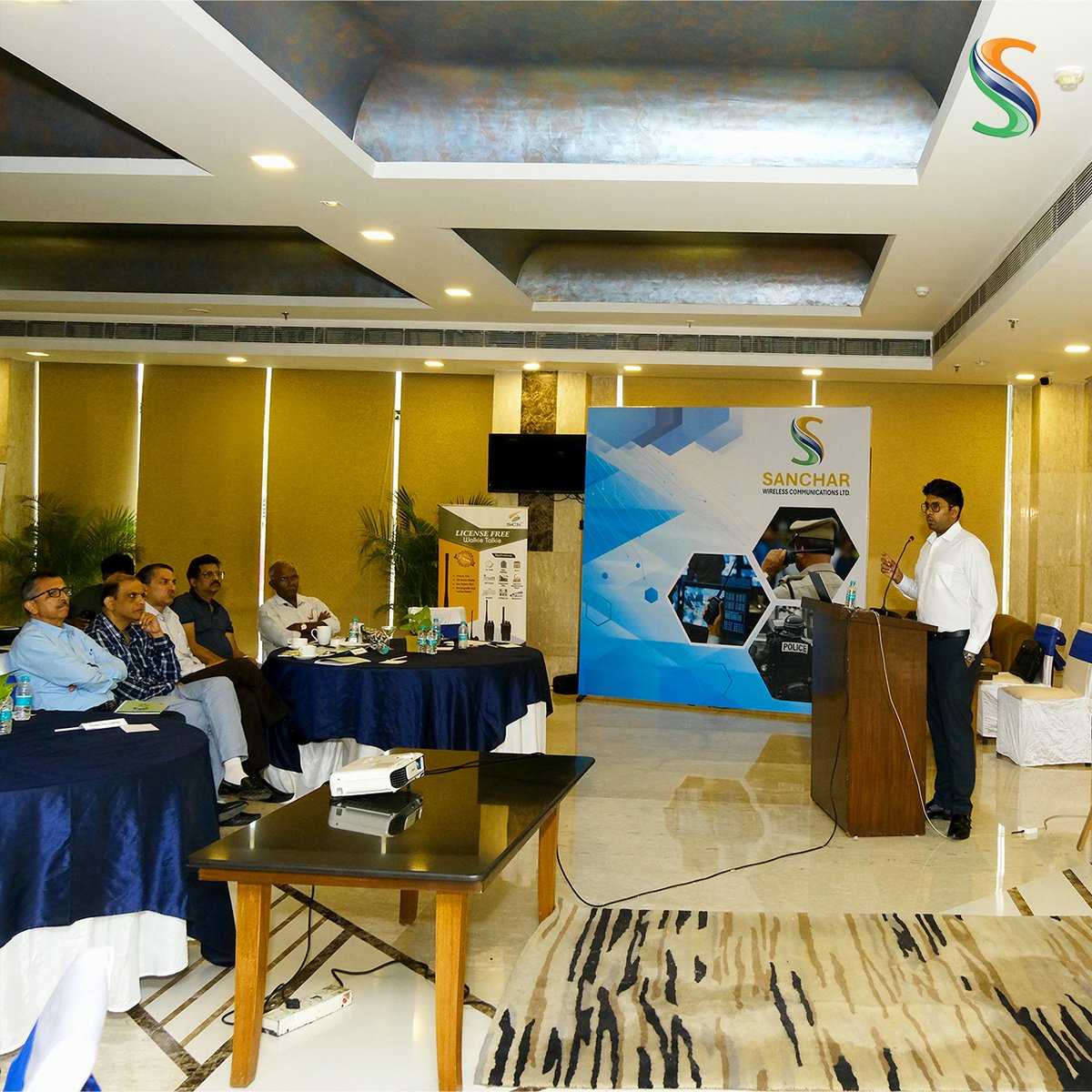 Sanchar_group's tweet photo. Some Elegant moments of our Channel Partner Meet Fy23
#sanchargroup
#channelpartner #meet #FY23 https://t.co/eDjuI1xB7X