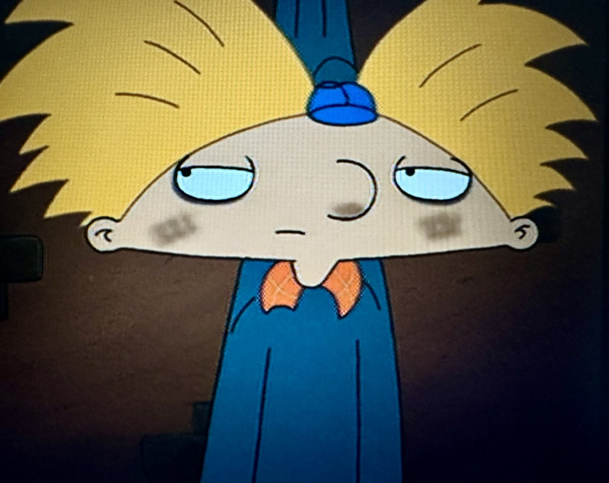 I kinda look like I’m ready to listen to some My Chemical Romance. 🫣🖤