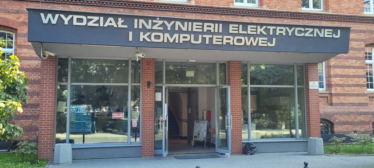 Smart sanitary technology is an example of using sensors and active elements in one network and using automation processes.
SANELA implemented a project at Cracow University of Technology for central monitoring of soap dispensers, toilets, and urinal flushers. Using #IQRF!