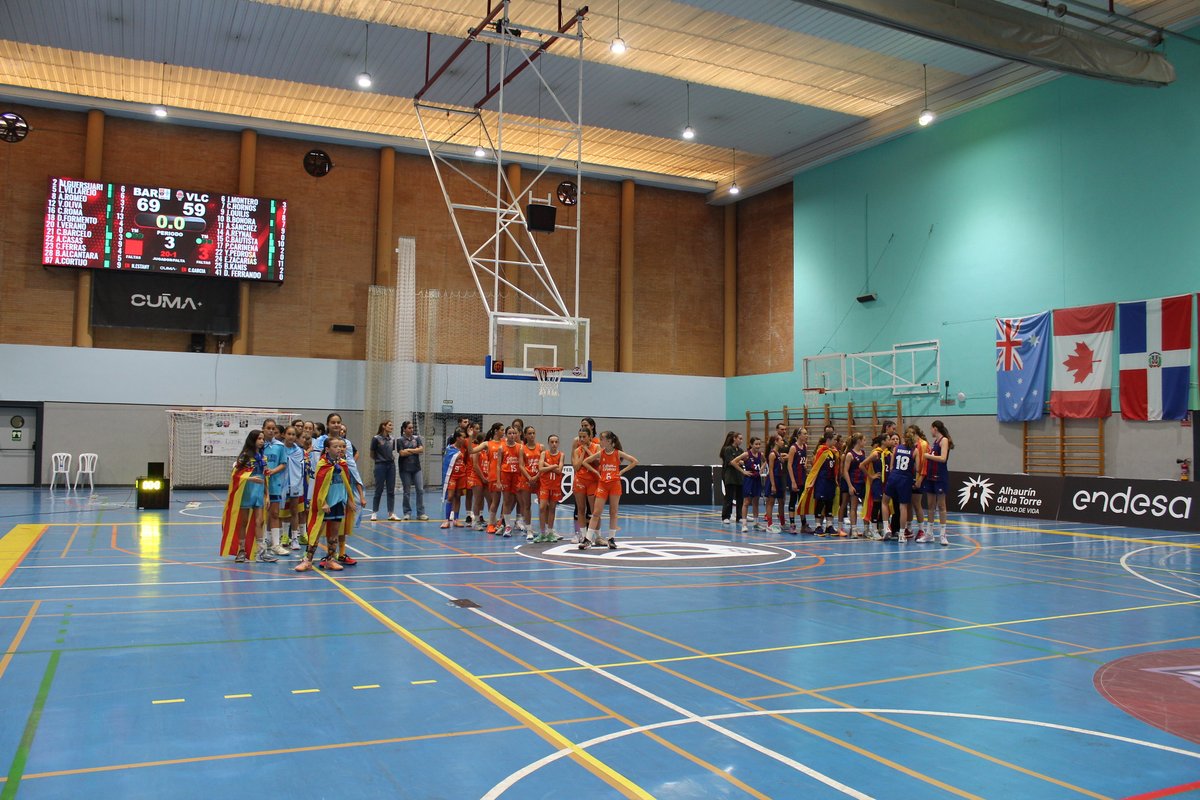 LEDCUMA's tweet image. 🏀 Videomarcadores Apolo CUMA en el Campeonato de España Mini Femenino de Baloncesto celebrado en Alhaurín de la Torre. 

✅Consolas deportivas homologadas para competiciones oficiales
✅ Dimensiones: 6,1 x 2,3 metros
✅ Pitch: 6 mm

#TheLEDmovement 🌟