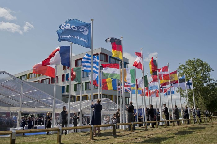 EuroSpaceHist's tweet photo. #OTD 9 July 2015, #ESA’s European Centre for Space Applications and Telecommunications (#ECSAT) was inaugurated, ESA's 1st base in the UK 🇬🇧
🔗 https://t.co/gWICRS4PYo https://t.co/2bu5XtRMuV