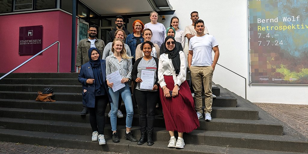 16 neue Laiendolmetscherinnen für den MTK: In 24 Unterrichtseinheiten zum ehrenamtlichen Dolmetscher – Absolventen unterstützen bei Elterngesprächen und Beratungsterminen – Jährliche Schulungen geplant.  mtk.org #MTK #Laiendolmetscher #Sprache #Integration