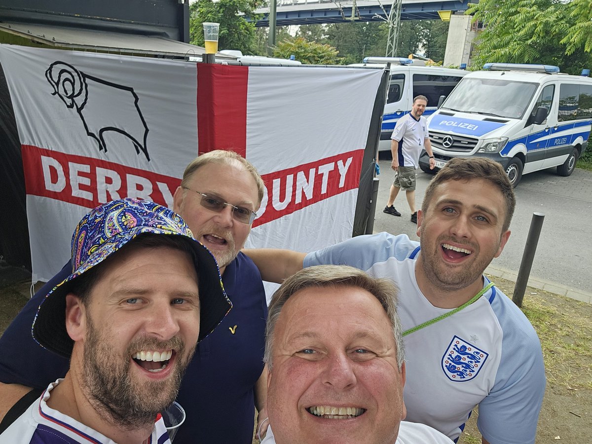 1982Ashton8's tweet photo. @WeAreFreeLions This was in Frankfurt outside the  stadium, Entrance 5 ....if its the same flag it belongs to the guy on the right or his mate in the bucket hat on left. Surely some Derby fans must recognise them 👍 https://t.co/a98BF8ywzc