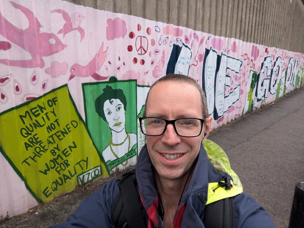 cllrrobwhite's tweet photo. "Men of quality are not threatened by women for equality" I love this mural in Katesgrove #rdguk ! https://t.co/HMIp5wd5JZ