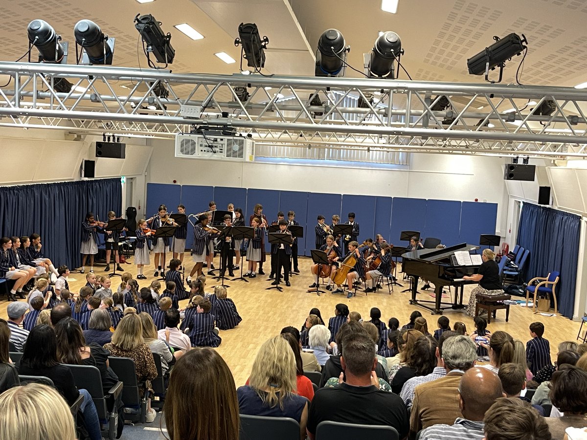 TownCloseSchool's tweet photo. The Bryan Read Summer Concert was a fantastic musical finale to the year, showcasing the talent & progress of our music groups & choirs, & exemplifying the joy of being part of & watching musical ensembles.
#TownCloseMusic #TownCloseEvents #TownClose https://t.co/3GqMjBgJHM