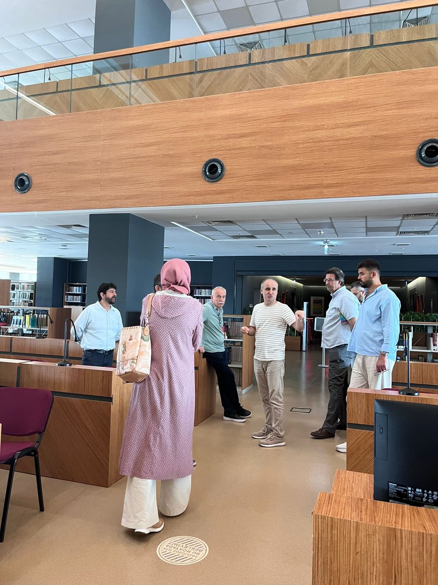 Kardeş kurumumuz İSAM Kütüphanesinden değerli çalışma arkadaşlarımız/meslektaşlarımızdan Kütüphanemize ziyaret