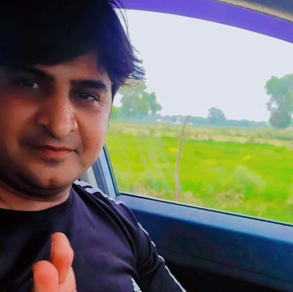 kpsinghthainuan's tweet photo. शहर का रास्ता तो आसान लग रहा है,लेकिन शहर से गांव की डगर कठिन है। गांव से अगर शहर जाना पड़े, तो समझना सरकार पैरासिटामोल विकास कर रही हैं, इससे कुछ समय के लिए वायरल बुखार उतर सकता है, सही तरह ठीक करने के लिए पैरासिटामोल के साथ एण्टीबायोटिक तो लेनी ही पड़ेगी। 
#SaveTheMotherEarth https://t.co/cPi2ncl0Bm