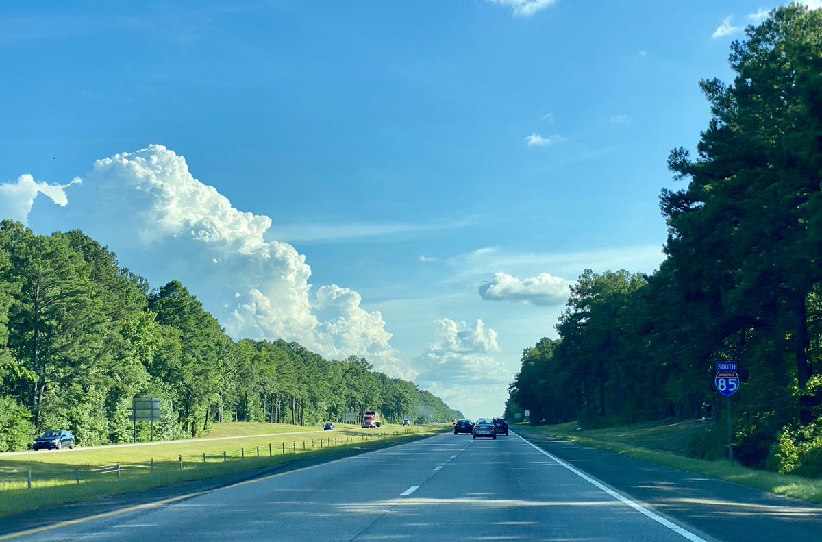 AdLibs4Hire's tweet image. Nerd Alert🤓: Scored some nice clouds yesterday afternoon. #cloudnerd
